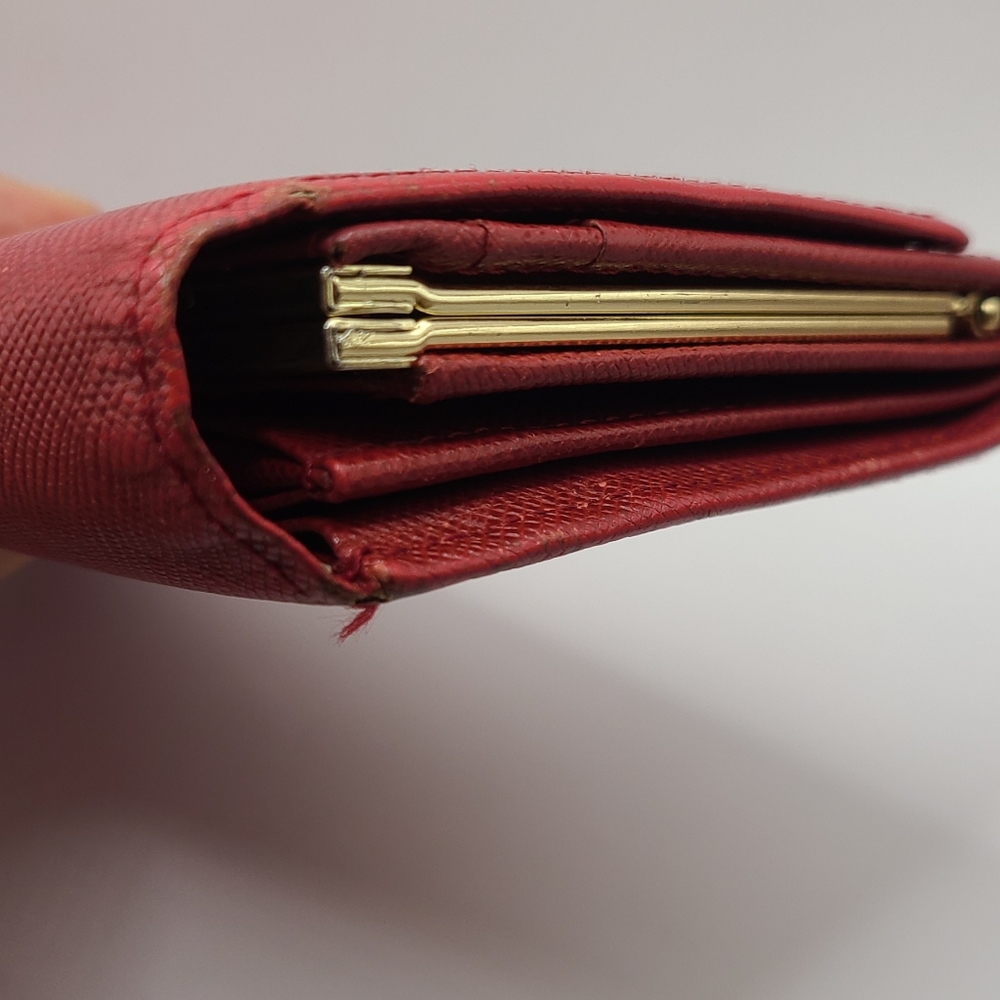 Authenticated Burberry Red Long Wallet - Picture 7 of 13